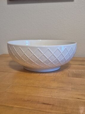 Trudeau Off-white Porcelain Serving Bowl
